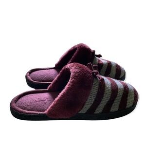 Isotoner Slippers Women’s Size 8.5-9 Slip On Faux Fur  Close Toe Stripes‎